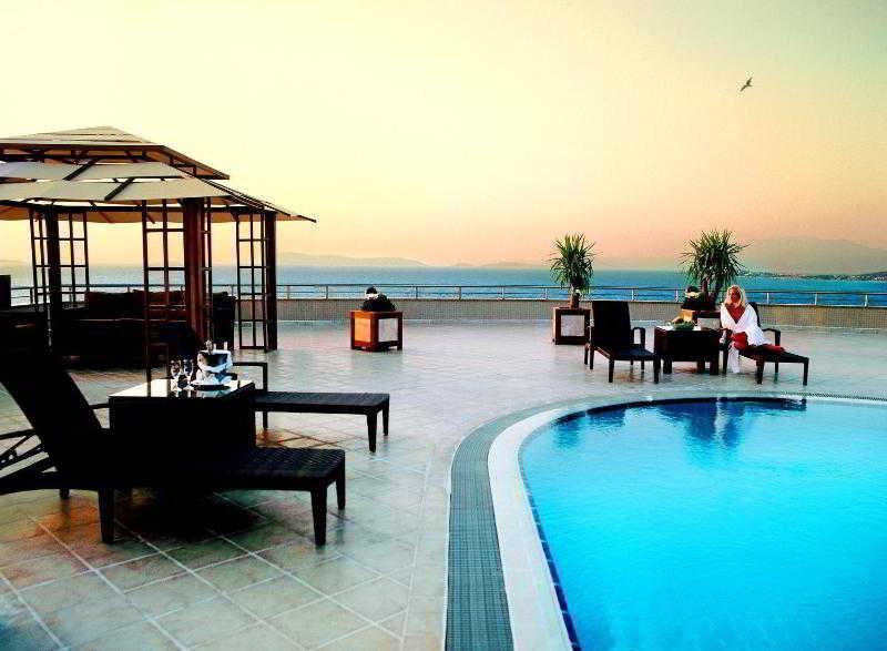 Swissotel Resort And Spa เซสเม ภายนอก รูปภาพ