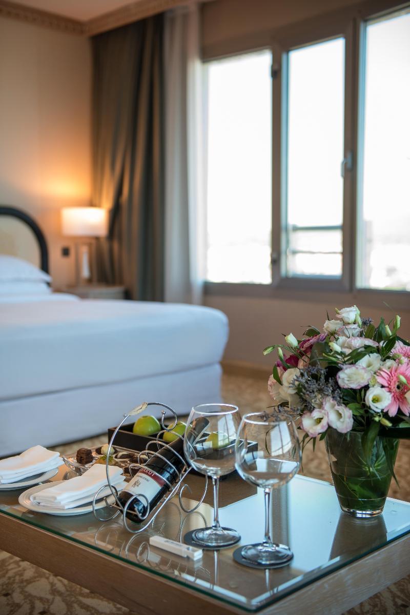 Swissotel Resort And Spa เซสเม ภายนอก รูปภาพ